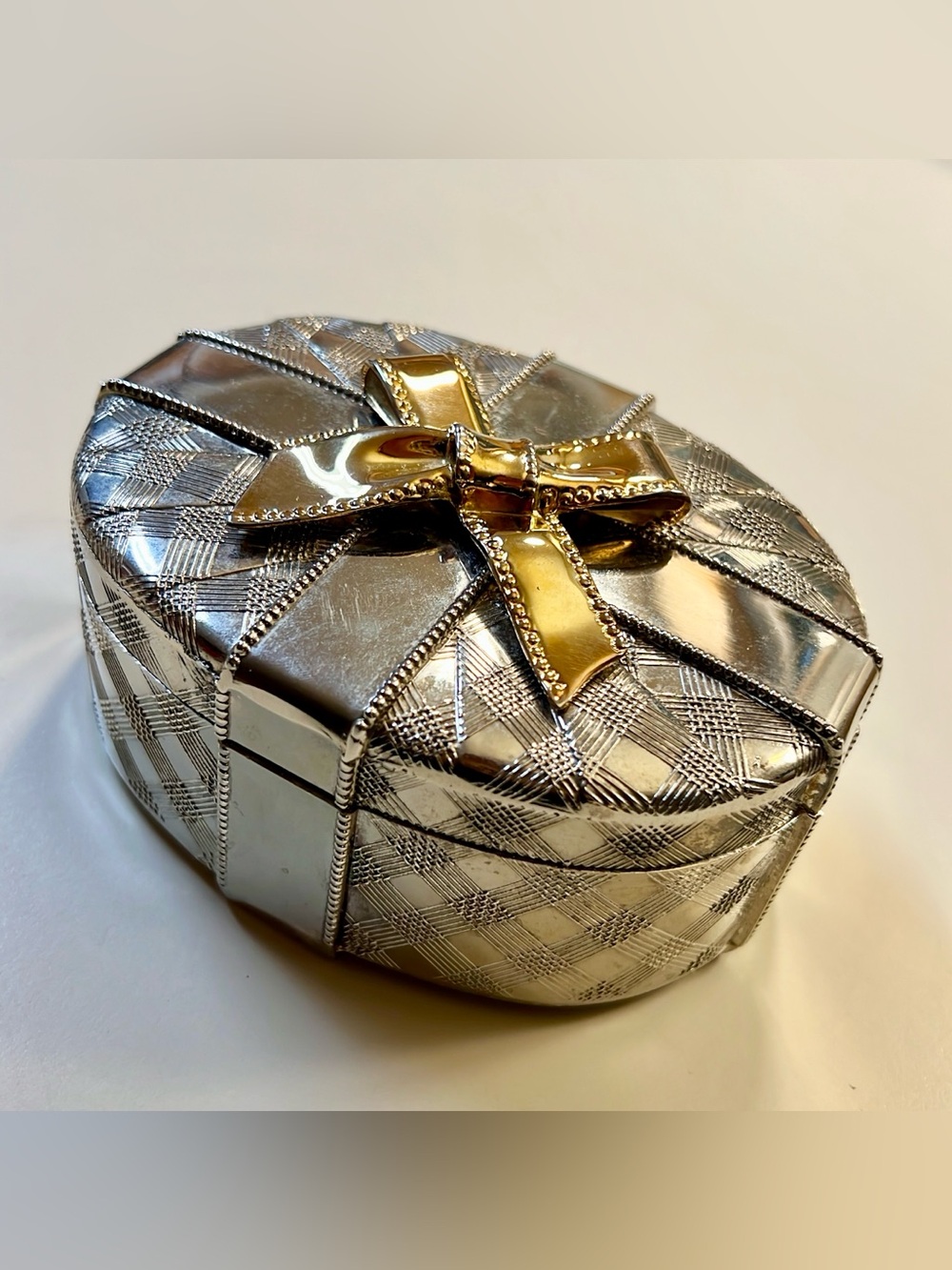 Vintage Silvertone Plaid Textured Goldtone Bow Metal Jewelry Box Trinket w/ Lid